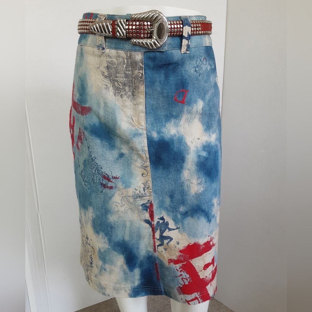 SHOW Muchacha Avant-Garde Denim Tie-Dye Wash Tattooed Graphic Artsey Skirt Sz 10